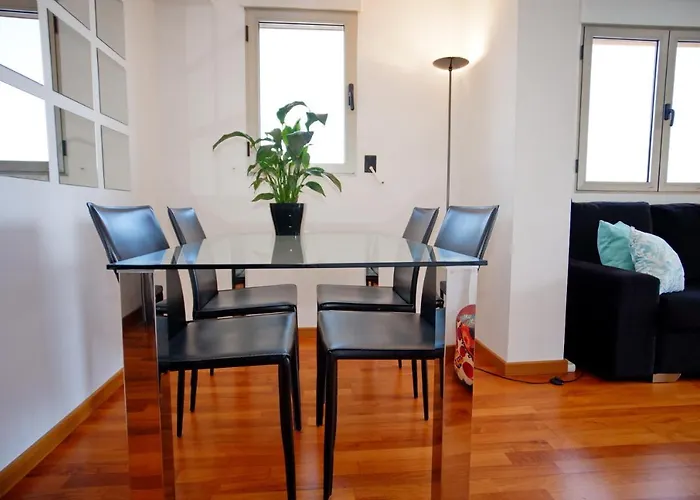 Deluxe & * دينايا