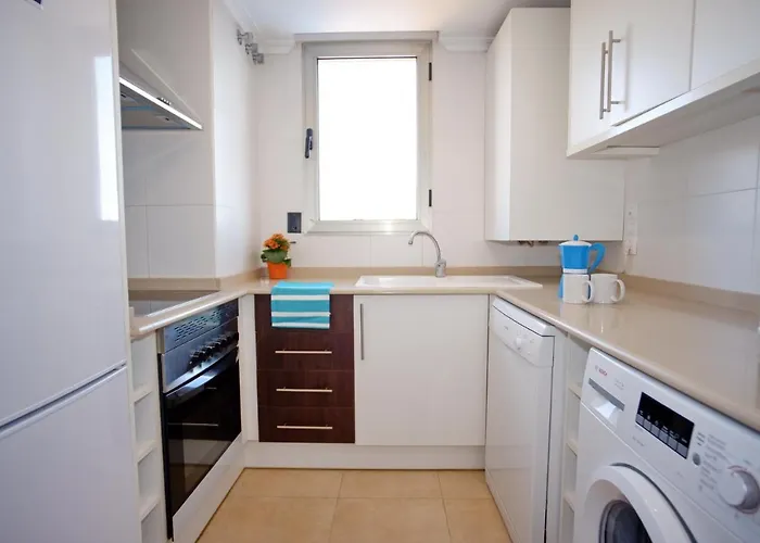 Deluxe & دينايا