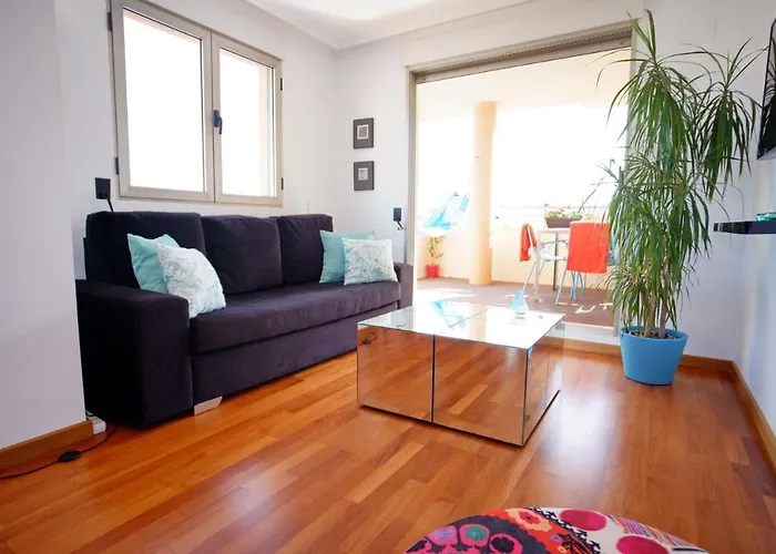 Deluxe & دينايا